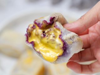 糯米紫薯糕,一口瞬间爆浆，幸福感爆棚！