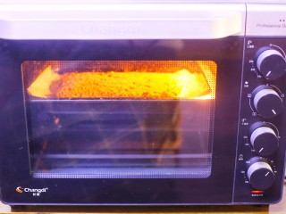 低脂燕麦饼,放入烤箱180度烤20分钟。