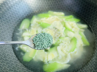 虾皮丝瓜汤,蔬之鲜调味
