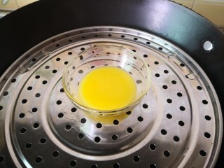 芒果糯米糍,黄油提前融化备用