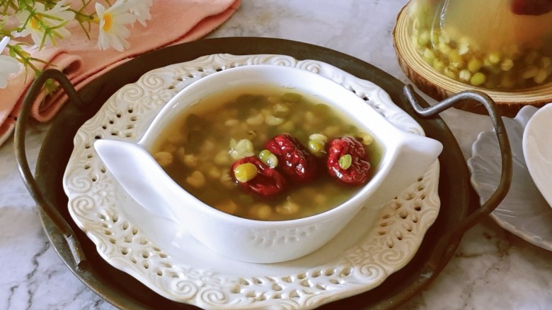 红枣绿豆汤,即食。