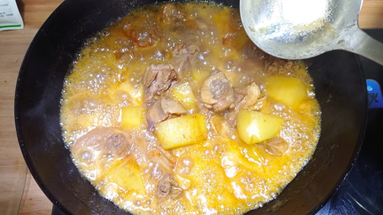 土豆焖鸭,大火煮开，直至收汁即可