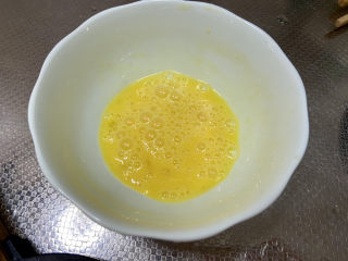 虾皮丝瓜汤➕花蛤虾皮丝瓜汤,鸡蛋打散