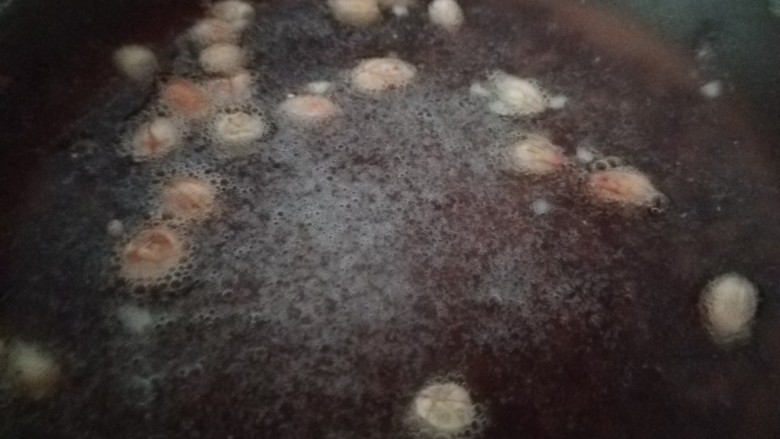 红枣小米燕麦粥,先煮红豆，薏仁米，花生