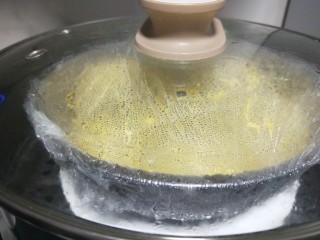 奶香小面包,开水蒸35分钟即可。