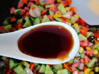 彩蔬火腿丁,蚝油