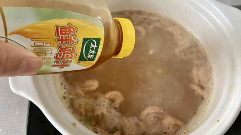 海带豆腐汤,加入一茶匙太太乐鸡汁