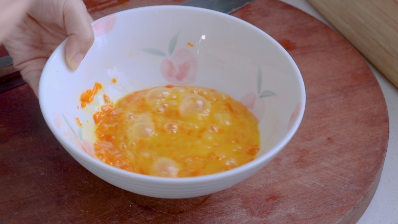 秋葵煎蛋（鸡蛋饼）,混合均匀