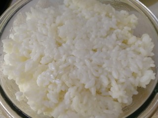 什锦炒饭,剩的冷米饭。