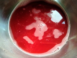 西瓜冻,滤出250克汁