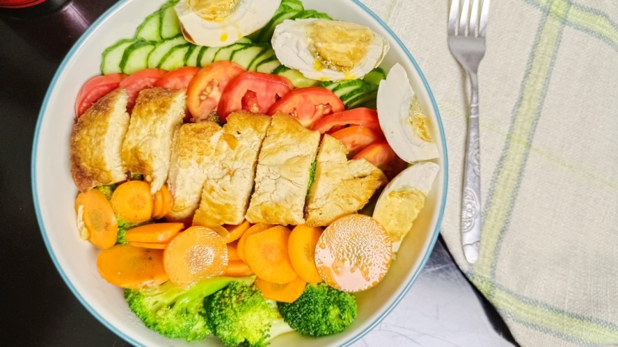 鸡胸肉蔬菜沙拉