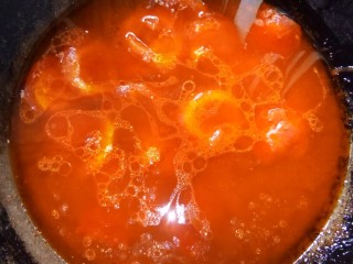 番茄鱼羹,掺水大火煮汤。