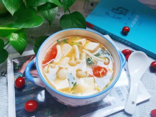 白玉菇豆腐鸡蛋汤