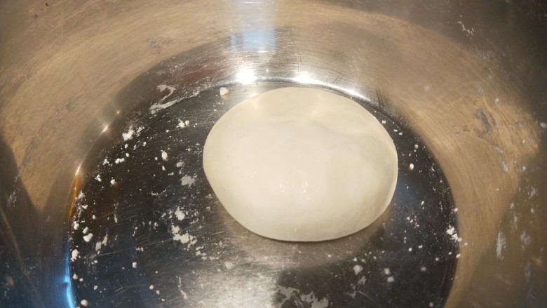 水晶饺子,面粉合成面团。