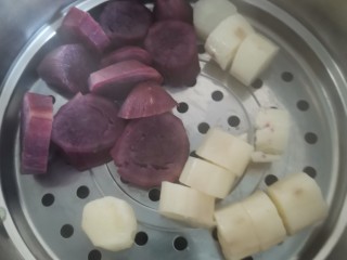 紫薯山藥糕,蒸熟關火