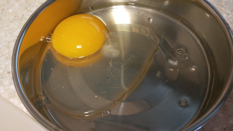 玉米虾仁蛋炒饭,鸡蛋一个。