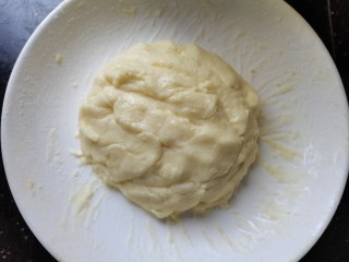 芝士土豆饼,搅成面团