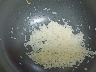 牛奶番薯粥,大米清洗一下