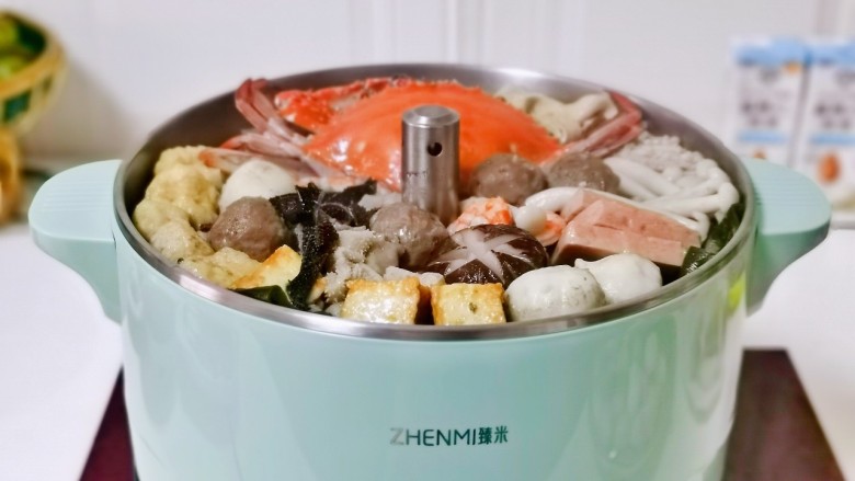 酸菜海鲜锅,冬天的第一顿火锅，在家涮起来～