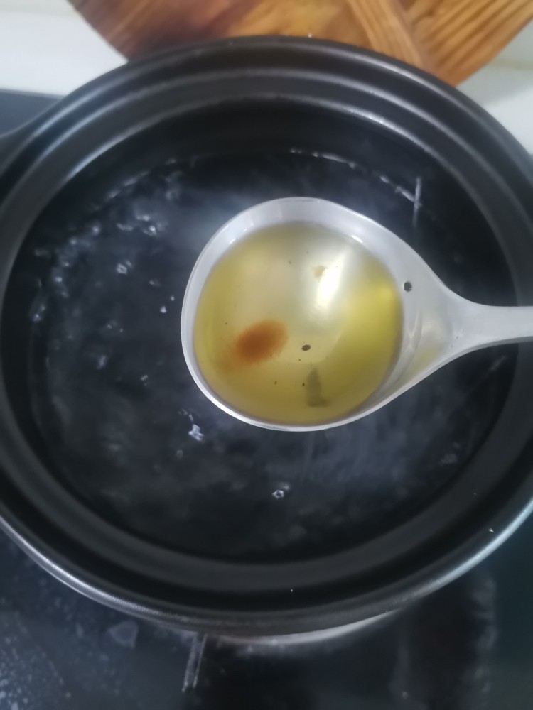 酸菜粉丝汤,加入一勺熟油