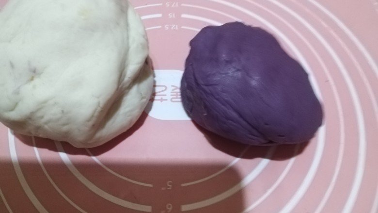 山药紫薯糕,两种搞成泥了
