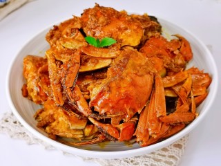 家常炒螃蟹,好吃到嗦手指。
