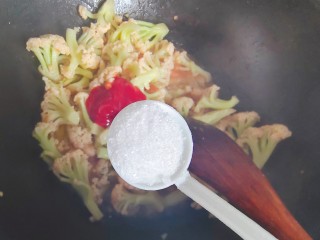 茄汁花菜,加一小勺细盐