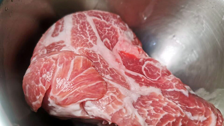 白菜烩小酥肉,<a style='color:red;display:inline-block;' href='/shicai/ 414'>猪肉</a>