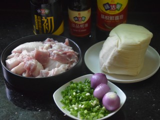 鲜肉水饺,准备好所需食材