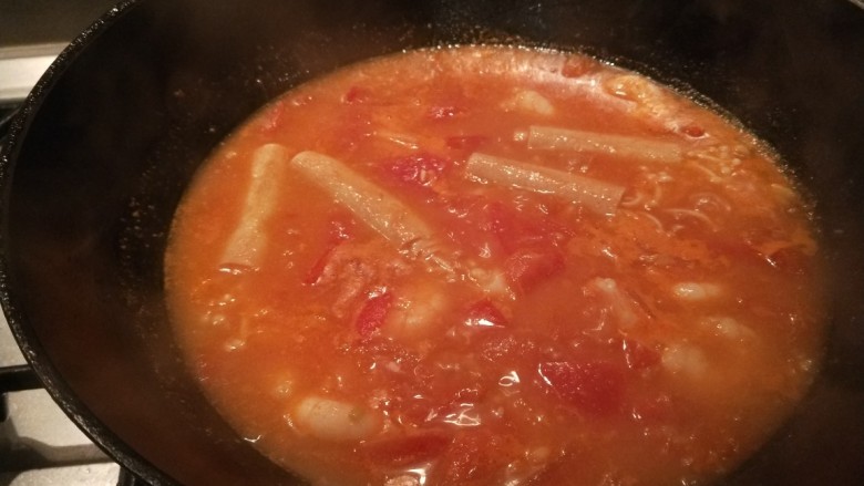 虾滑汤,煮三分钟加入适量即可