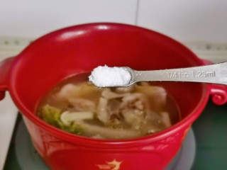 竹荪鸡汤,按个人口味加入盐。