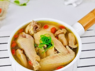 竹荪鸡汤,鲜美巨好喝。