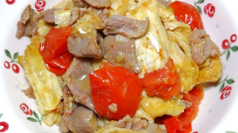 腐竹番茄炖肉,出锅