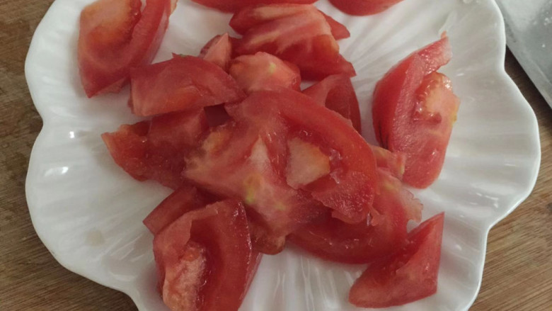 茄汁花菜,番茄切小块
