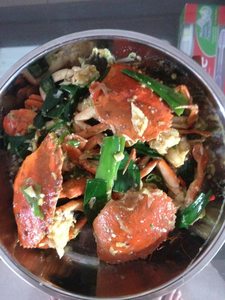姜蒜爆炒肉蟹