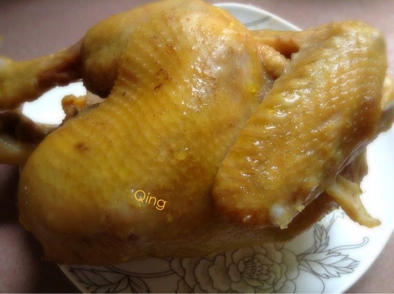 电饭锅盐焗鸡,如图这是煮熟的成品