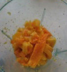 芒果酸奶沙冰,剩下的两个芒果去核切块