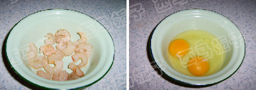 虾仁肉饼蒸蛋,虾仁洗净去掉纱线，把鸡蛋打散