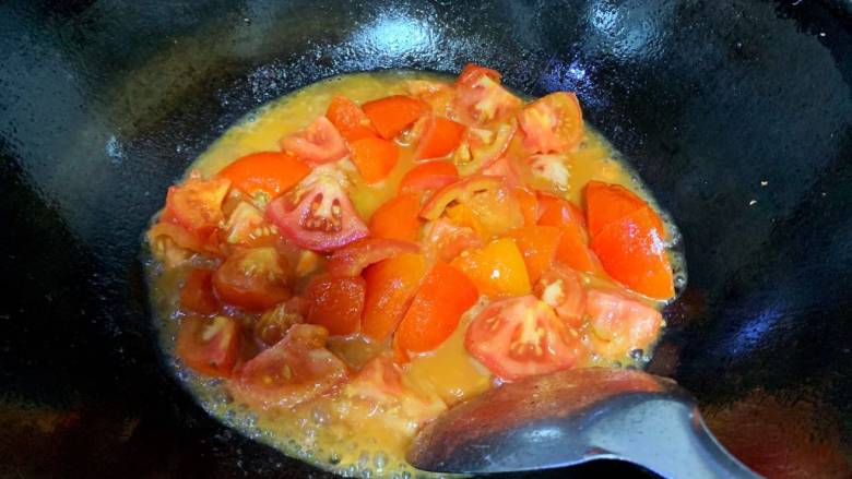 西红柿炒蛋🥚,放热水