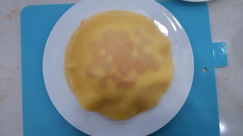 芒果千层蛋糕,切块摆盘