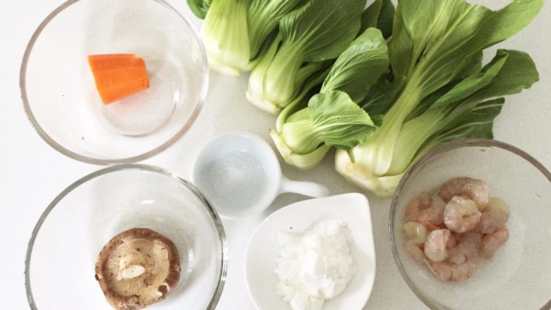 虾滑酿青菜—吃一个青翠诱人的小花朵吧！,准备好所有食材