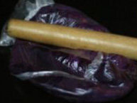 山寨版紫薯月饼,将紫薯块装在保鲜袋里辗成泥状