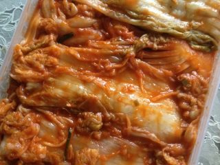 韩式泡菜,放入冰箱，一个星期后就可以吃了。不过时间久些更入味哦！
