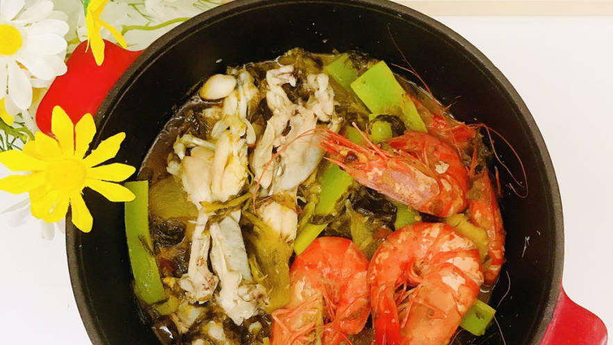 酸菜海鲜锅