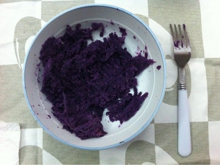 紫薯慕斯,150克紫薯 压成紫薯泥