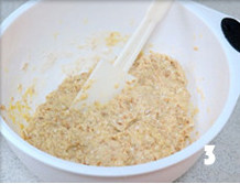 全麦桂花甜酒酿面包,将干粉和液体材料混合搅拌至无干粉