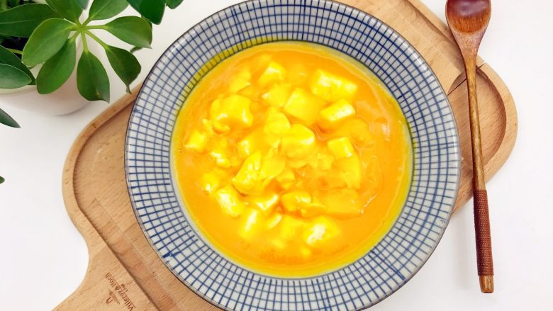 宝宝辅食：南瓜豆腐虾皮煲-8M+,超级阳光的颜色有没有，味道鲜香嫩滑，赶紧开动吧。