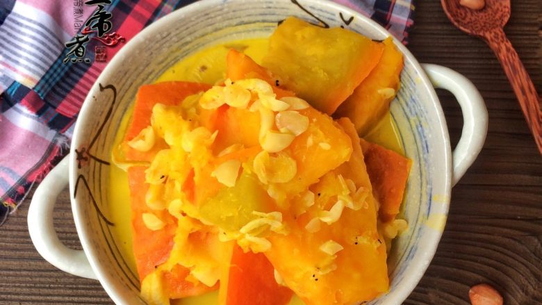 煲炖花生小金瓜,美味与营养尽在碗中