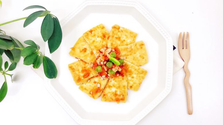 宝宝辅食：西红柿烧豆腐-18M+ ,豆腐入味，配合酸酸口味的番茄很开胃，一定要搭配起来吃哈。