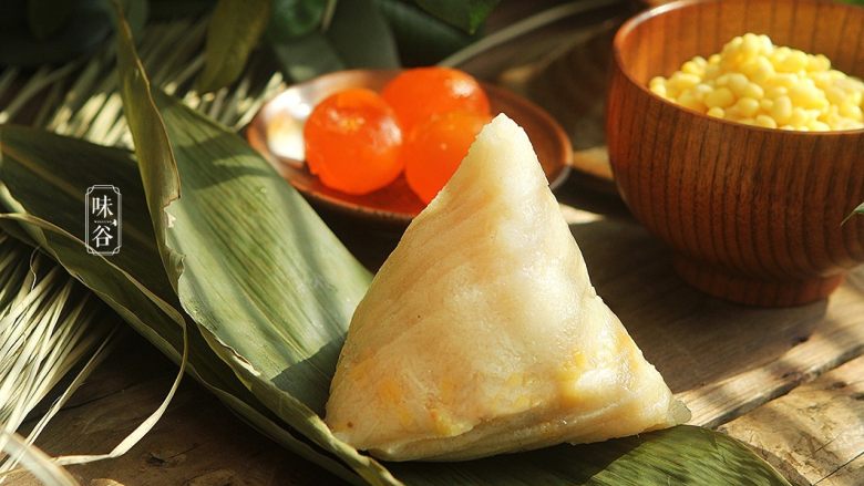 粤式海鲜咸肉粽,习惯性的来个特写，色诱一下亲们的味觉。